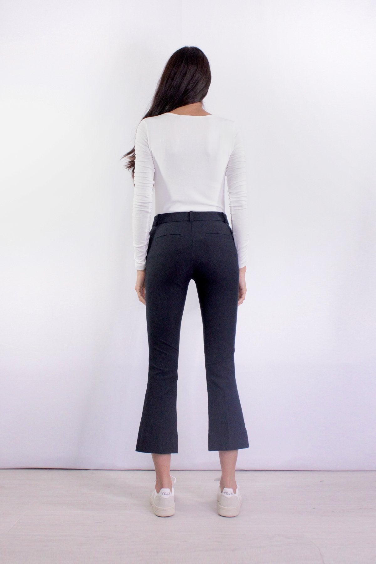 Crosby Cropped Flare Trouser in Midnight - shop-olivia.com