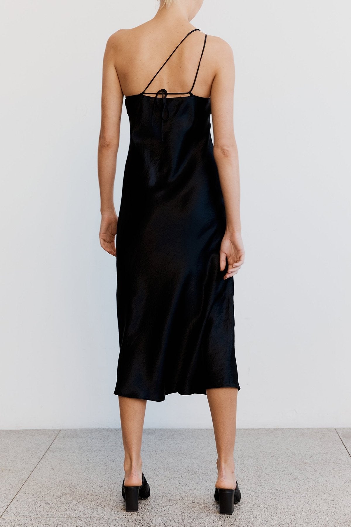 Crush Bias One Shoulder Midi Dress in Black - shop-olivia.com