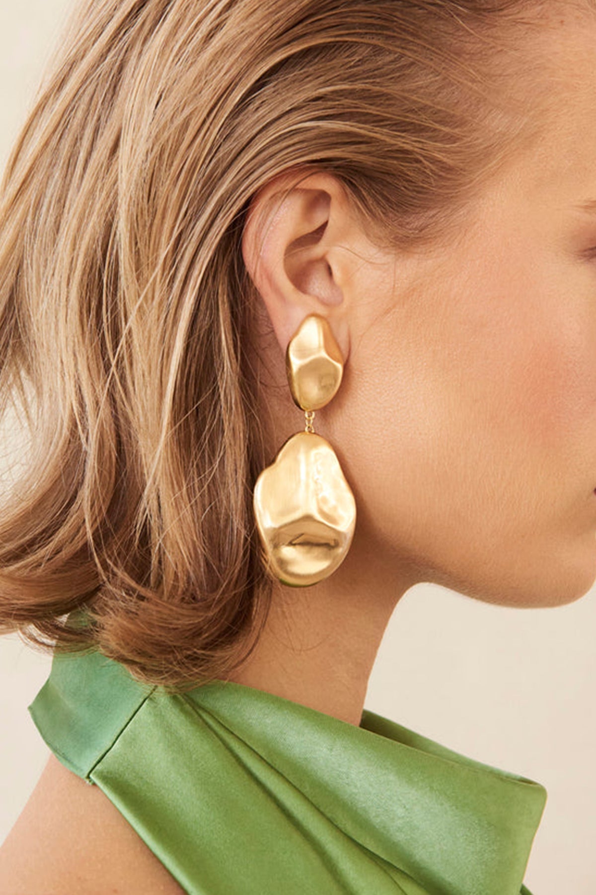 Dunia Earring in Brushed Brass - shop-olivia.com