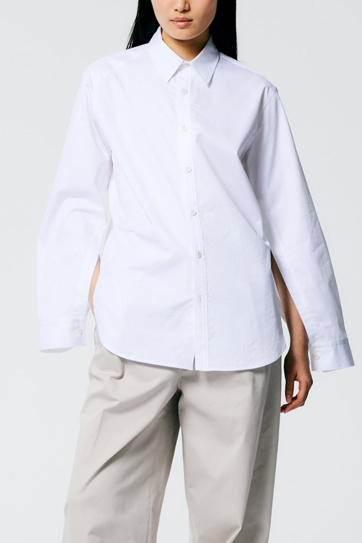 Eco Poplin Shirt With Inseam Vent in White - shop-olivia.com
