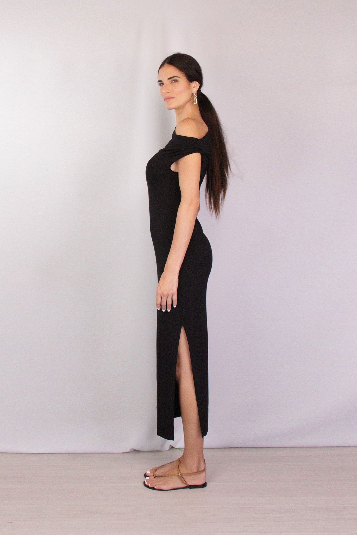 Exposed Shoulder Ankle Length Dress in Black - shop-olivia.com