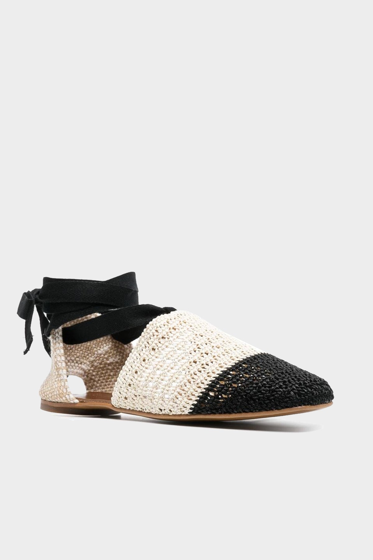Gretel Crochet Flat Sandal in Ivory Negro - shop-olivia.com