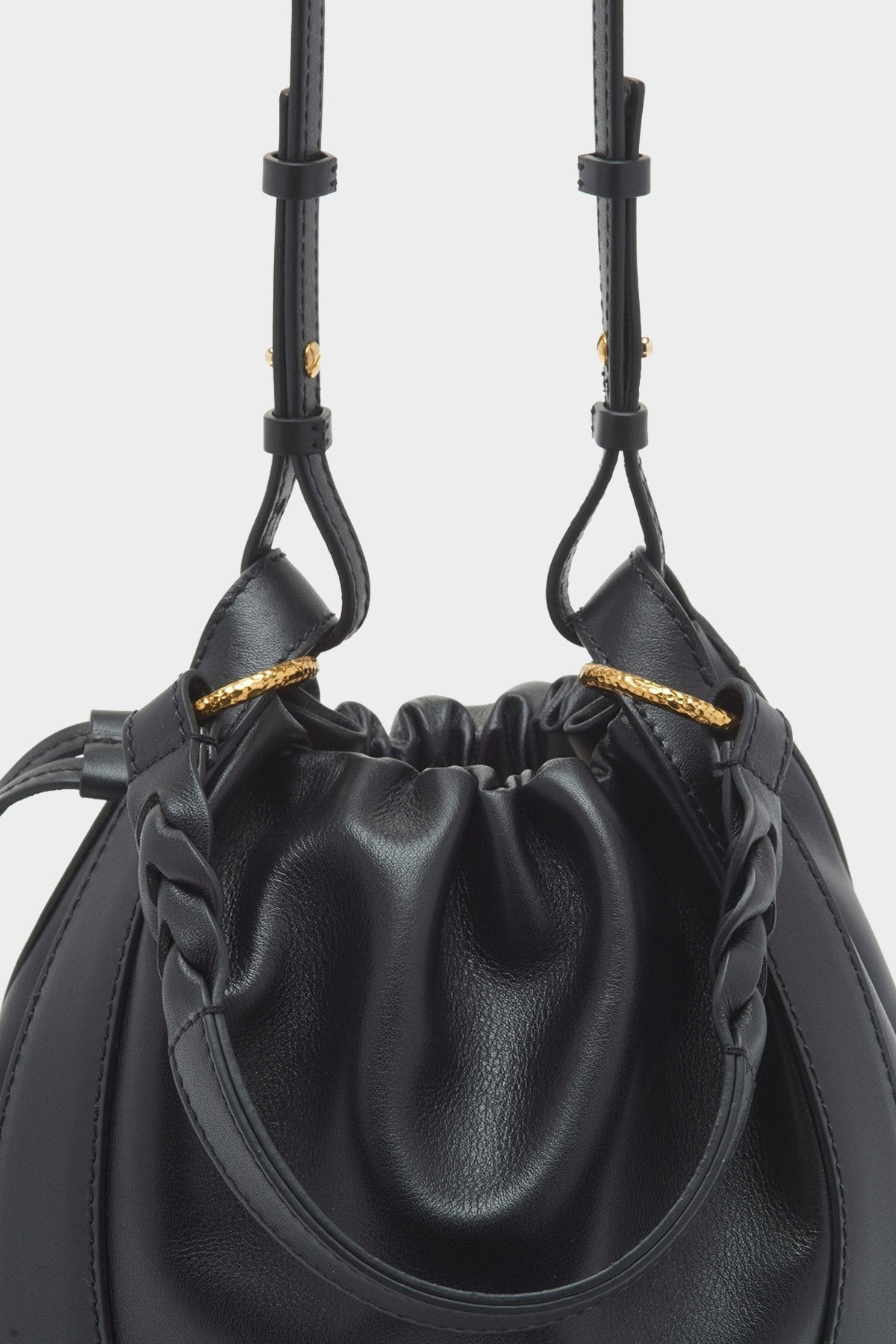 Hilma Bucket Bag in Noir - shop-olivia.com