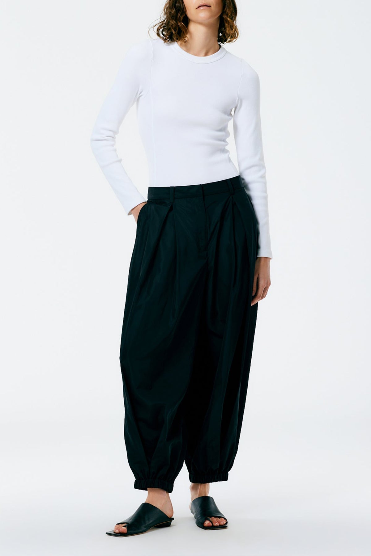 Italian Sporty Nylon Eden Pleated Balloon Long Pant in Black - shop-olivia.com