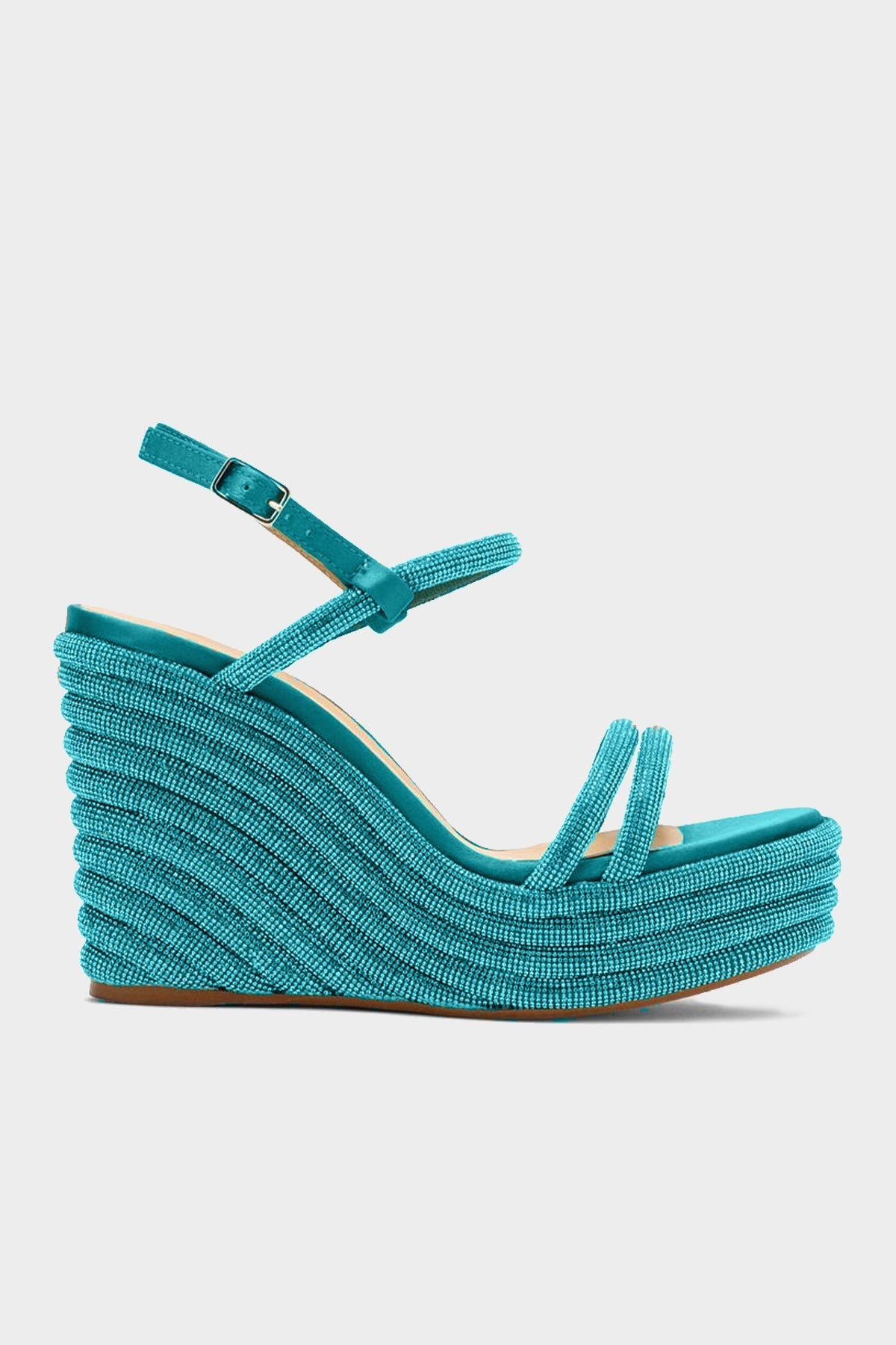 Jocana Platform Sandal in Azul - shop-olivia.com