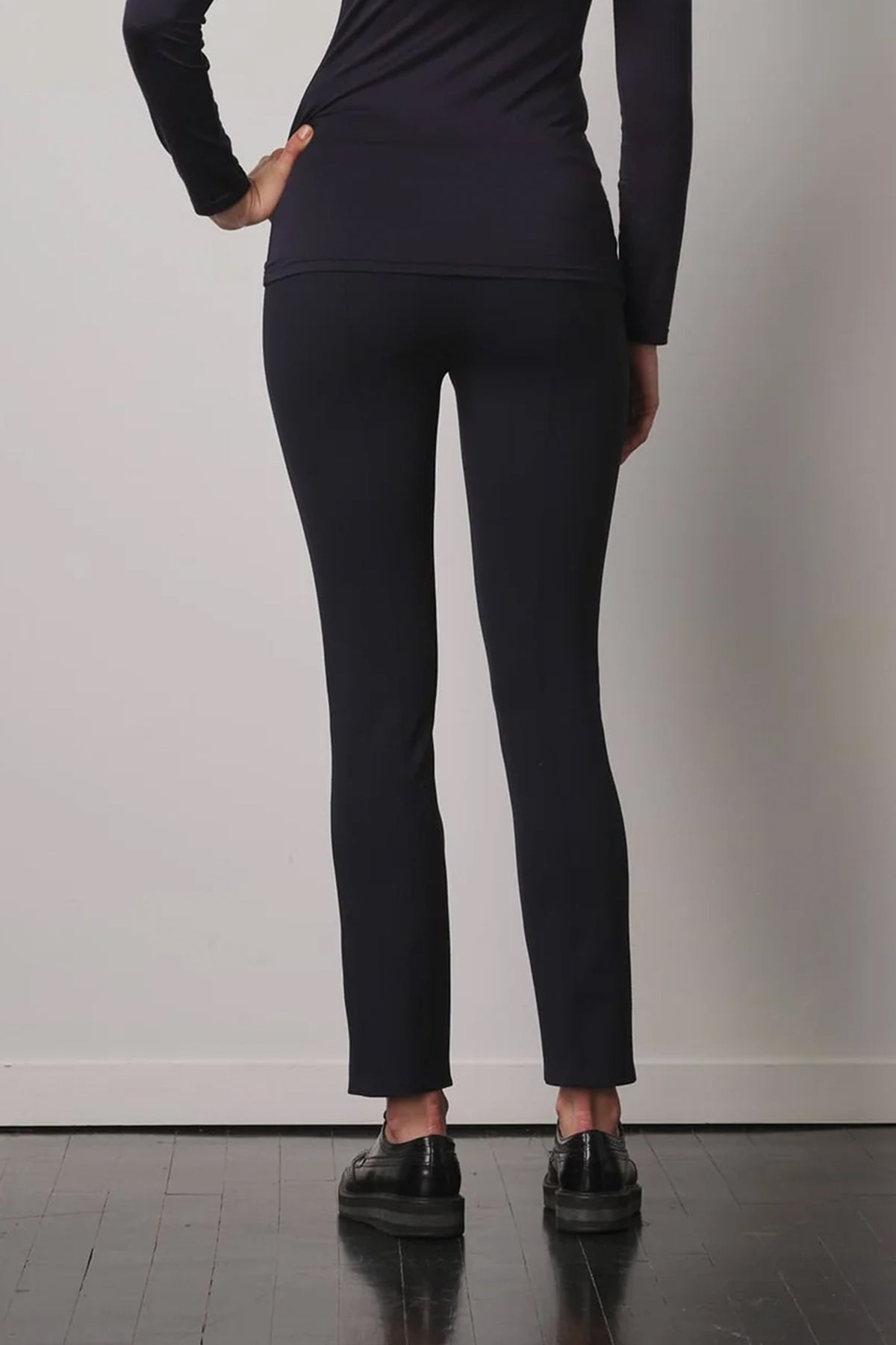 Max Freedom Pant in Navy - shop-olivia.com