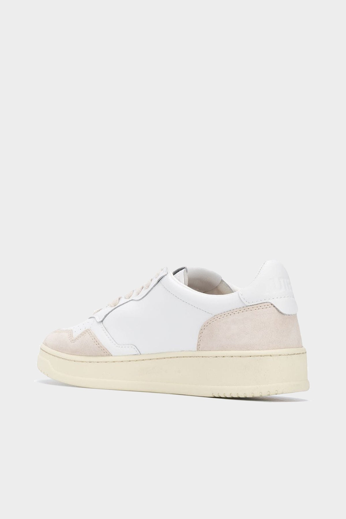 Medalist Low Suede Leather Men Sneaker in White - shop-olivia.com