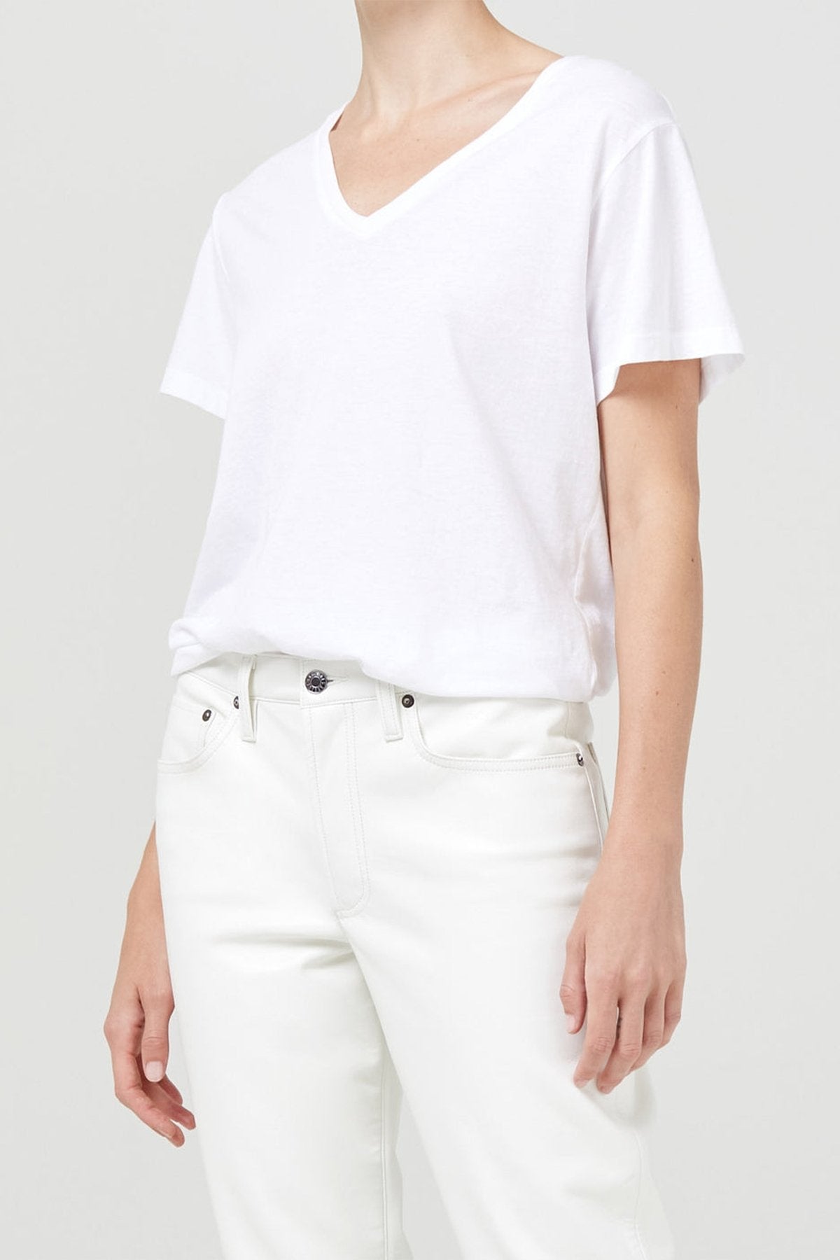 Ona T-Shirt in White - shop-olivia.com