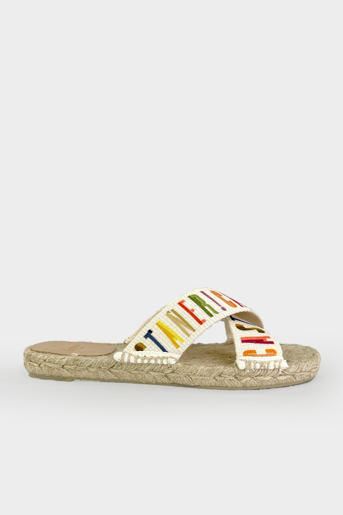 Palmita Flat Sandals in Blanco/Multi - shop-olivia.com