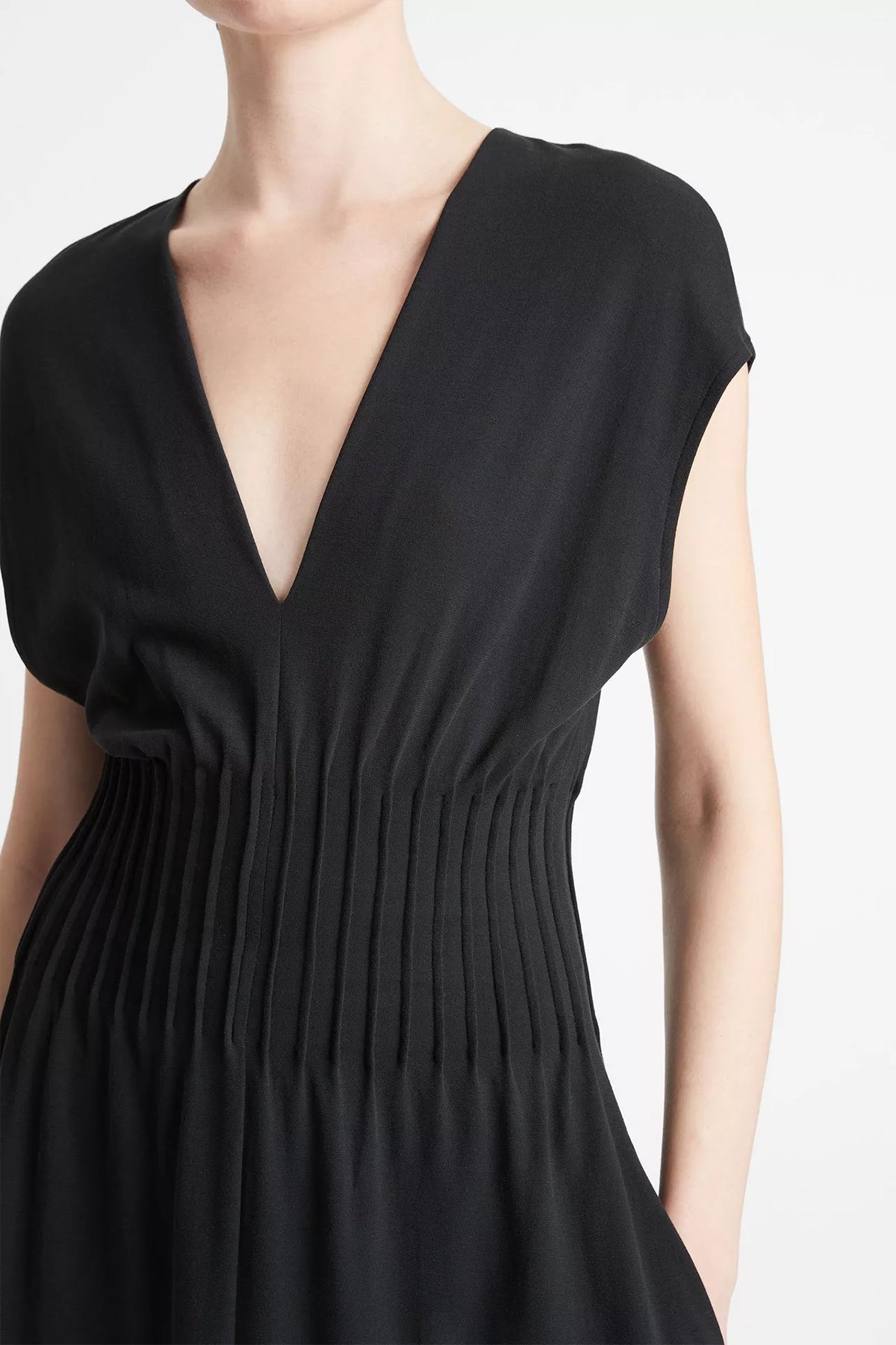 Pintuck Cotton V-Neck Dress in Black - shop-olivia.com