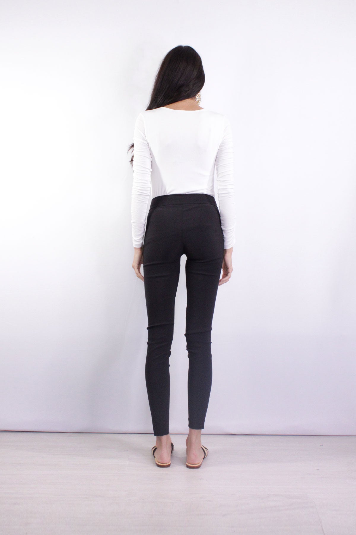 Pull On Skinny Pant in Black - shop-olivia.com
