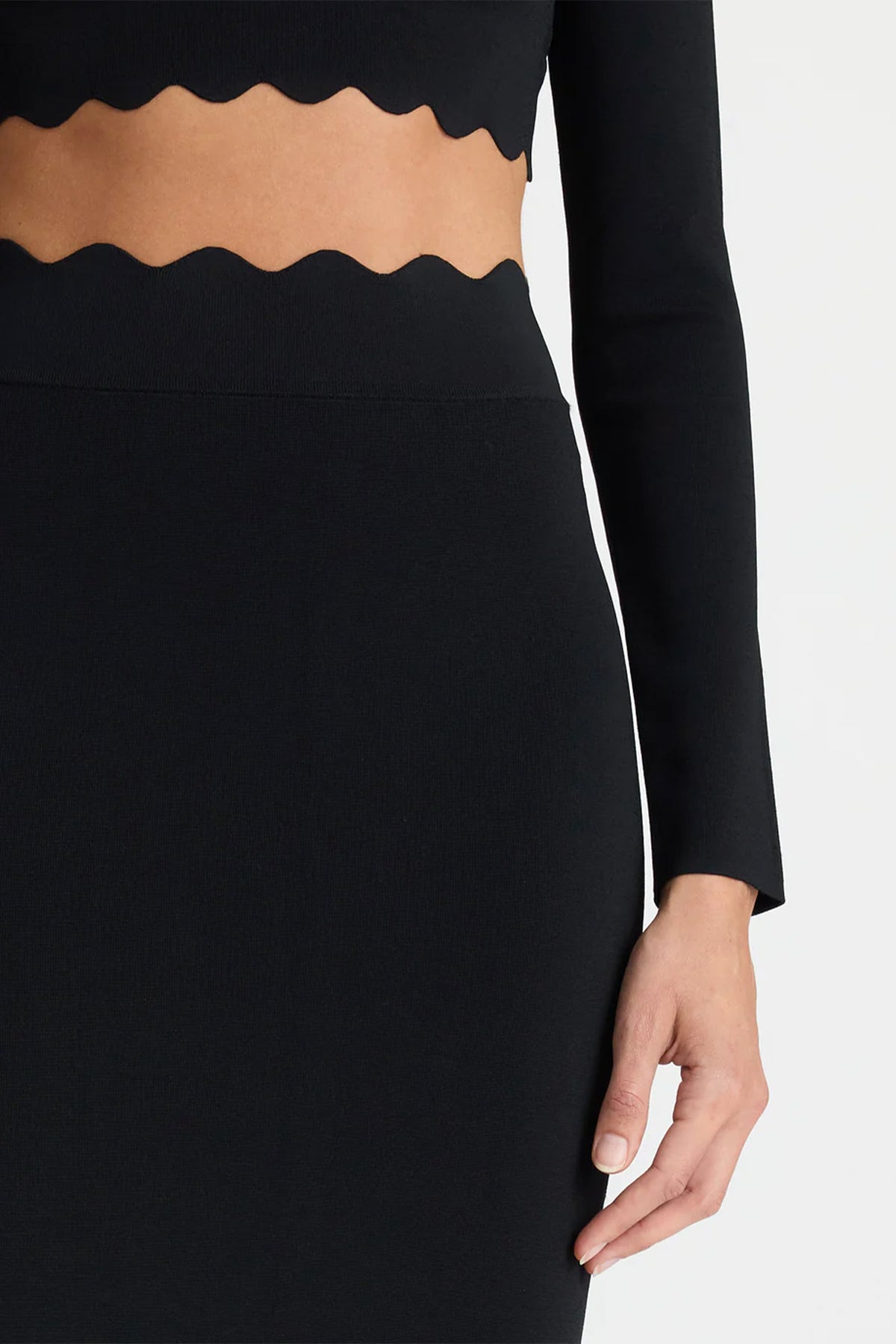 Quincy Scalloped Knit Midi Skirt in Black - shop-olivia.com