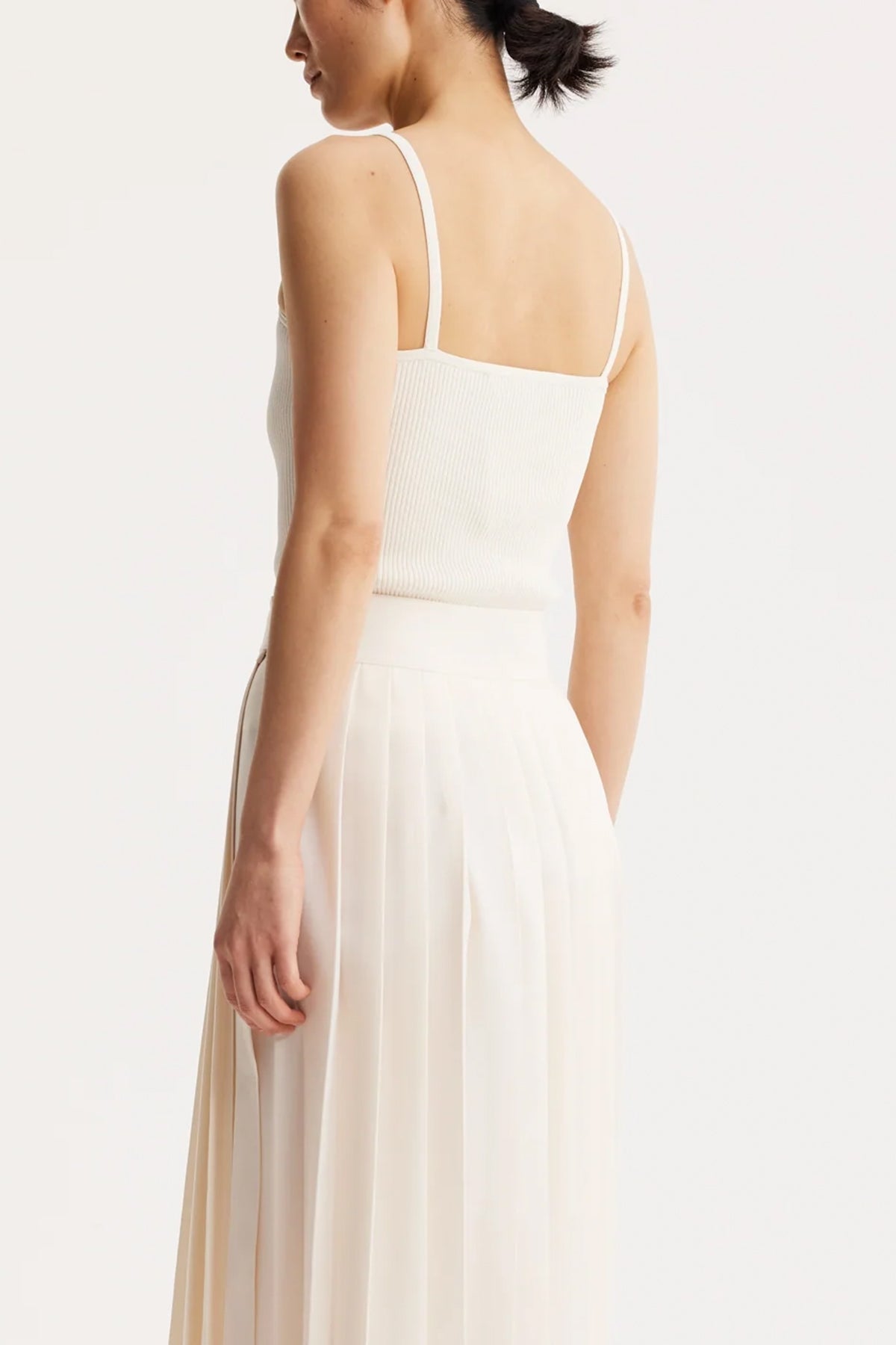 Square Shaped Knitted Tank Top in Off-White - shop-olivia.com