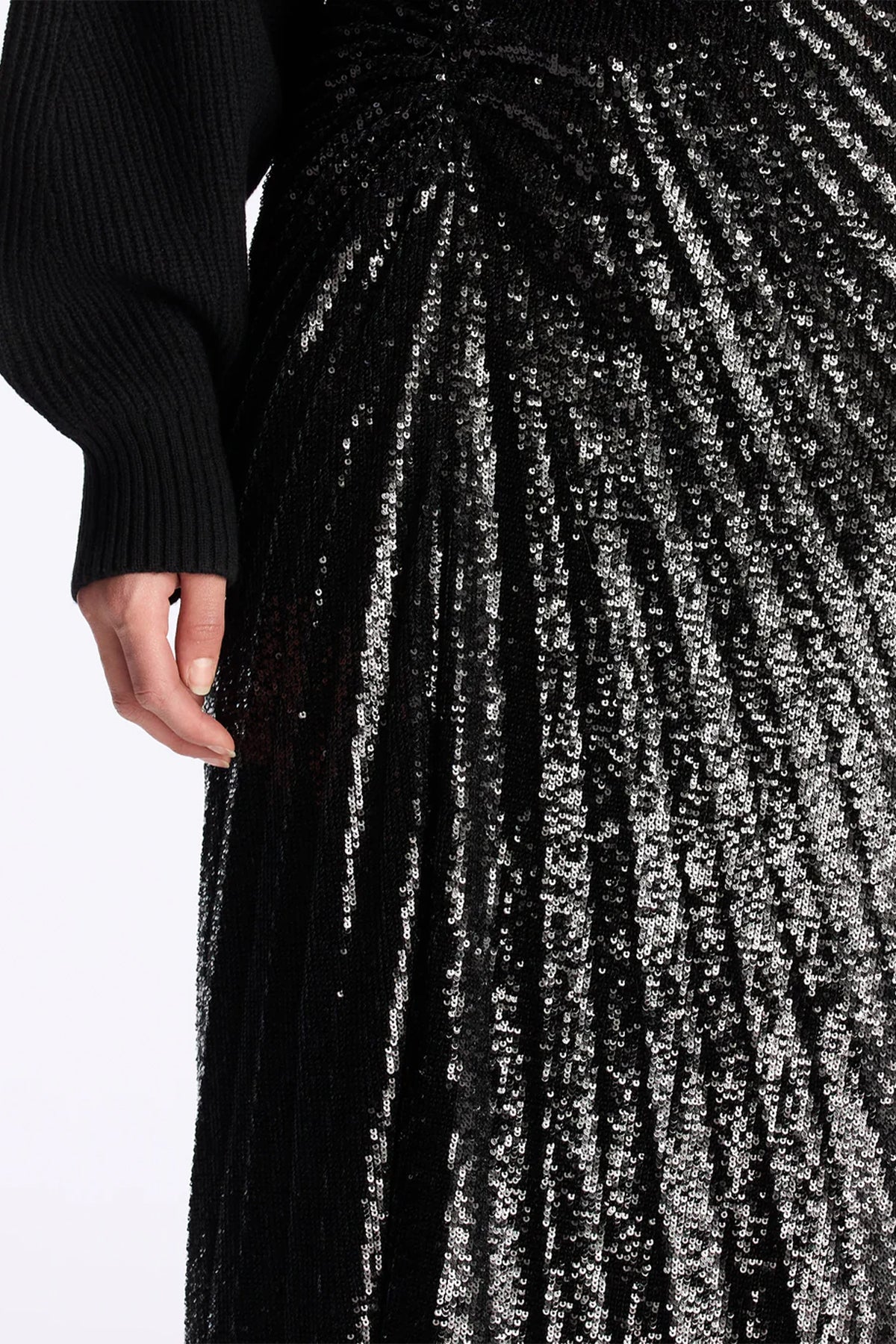 Tori Sequin Midi Skirt in Black - shop-olivia.com